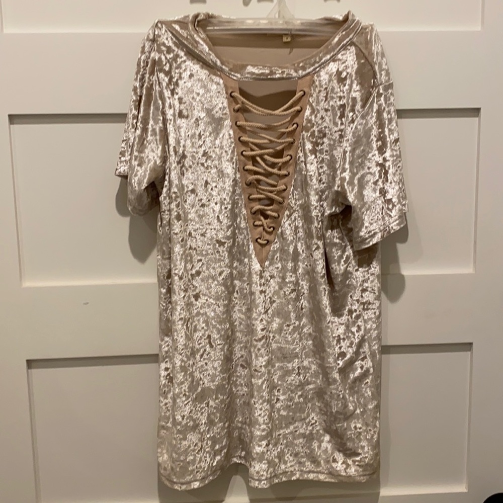Laced v neck short sleeve blouse cream